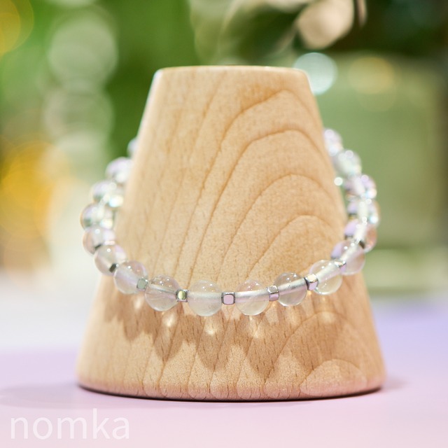 【CLEAR AIR ／ 澄み渡る呼吸】レインボーフローライト・ライト×ヘマタイト（シルバー） デザインワイヤーブレス（約16cm）nss26-0055