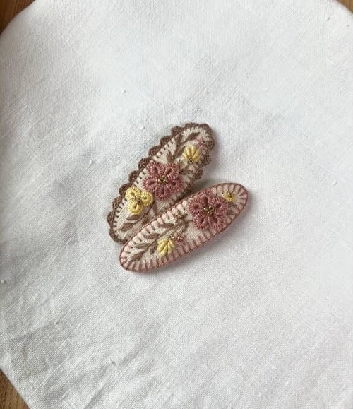 angela bon | hair clip