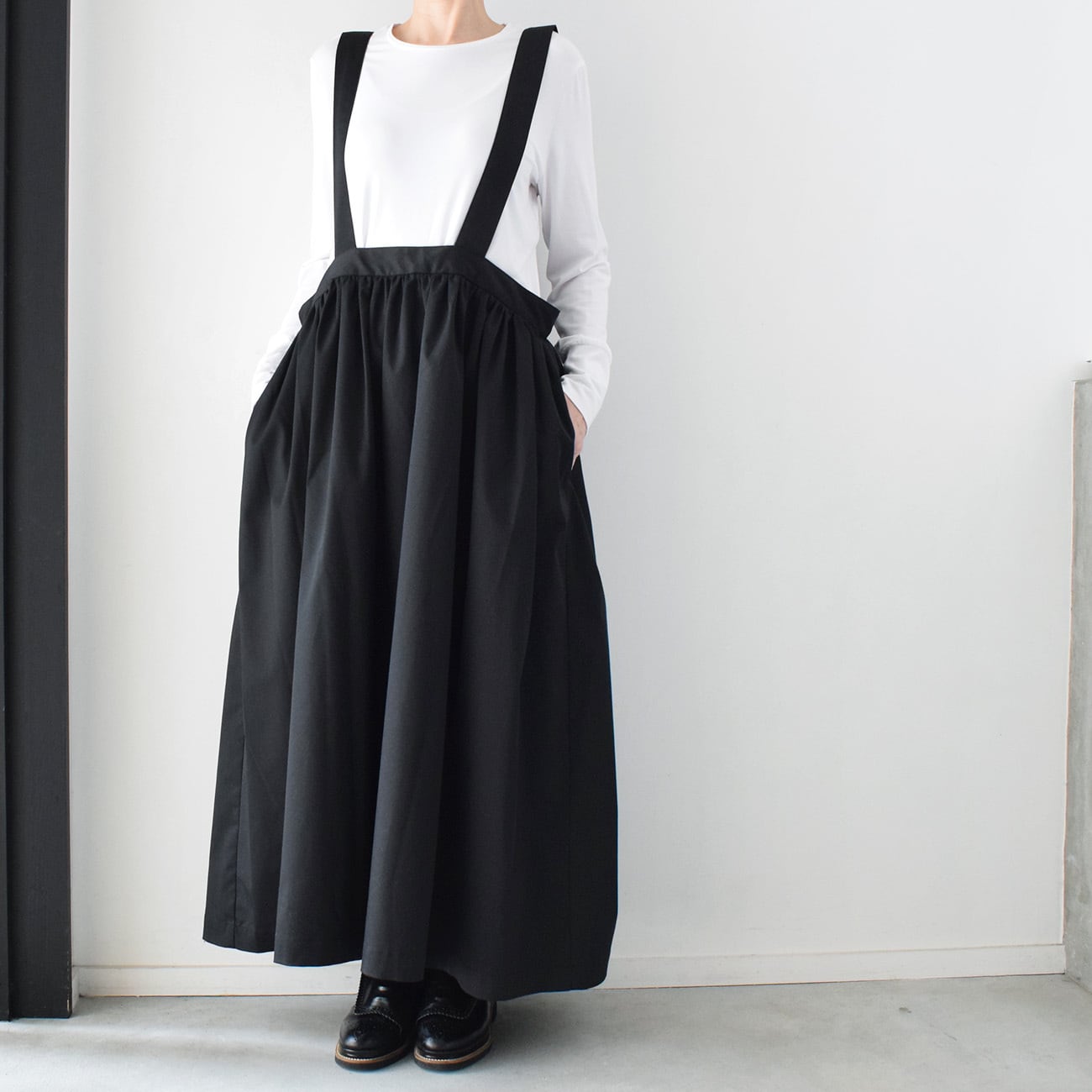 skep スケップ　ギャザージャンパースカートブラック　日本製 ギャザージャンパースカート：黒［SK03JSBK］ | skep-online shop