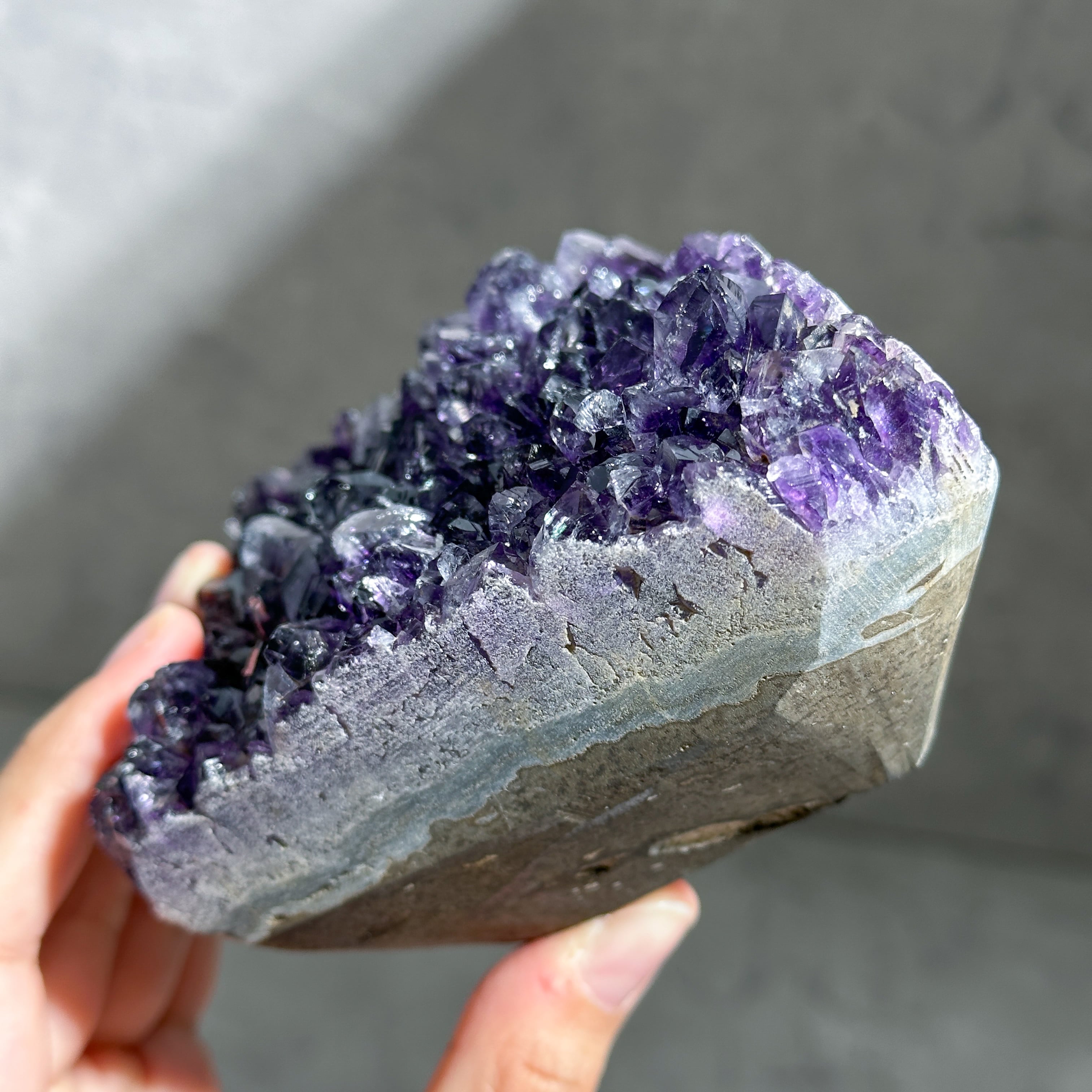 【極上品】ウルグアイ産　アメジストドーム　カルサイト共生 極上品】ウルグアイ産 アメジストドーム カルサイト共生 天然鉱石