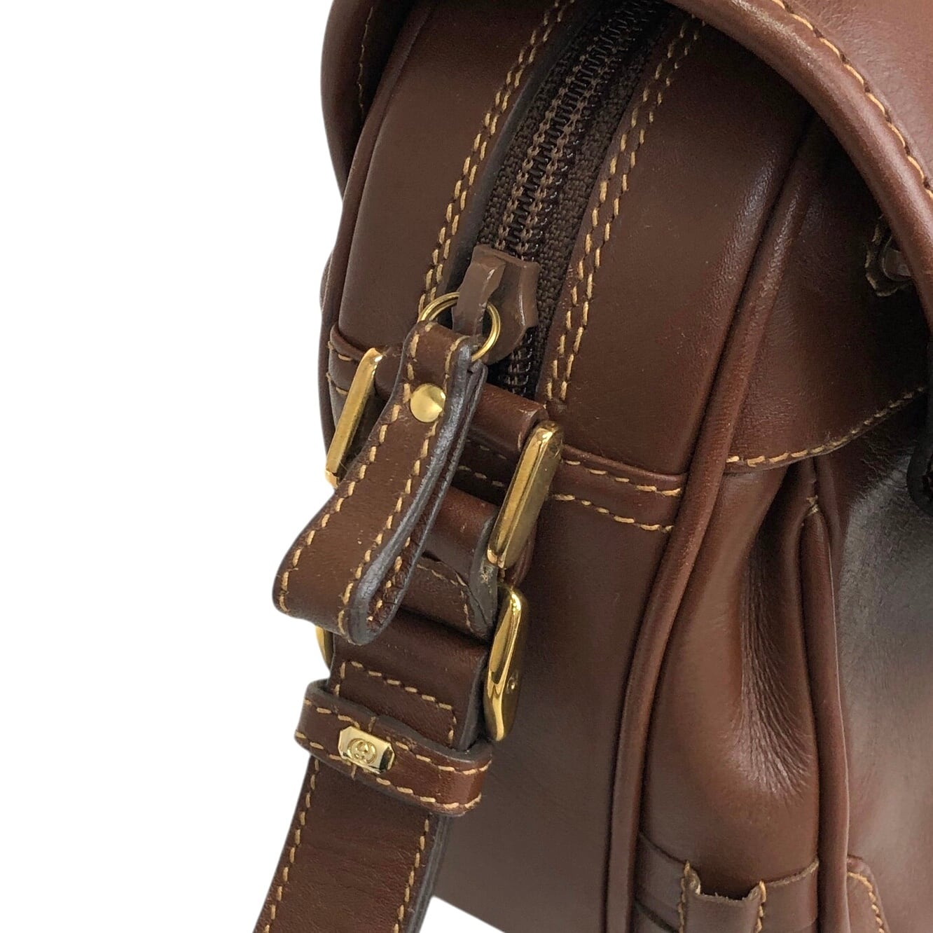 GUCCI ブラウンショルダーバッグ ビンテージ GUCCI グッチ ショルダーバッグ ブラウン 型押し レザー vintage