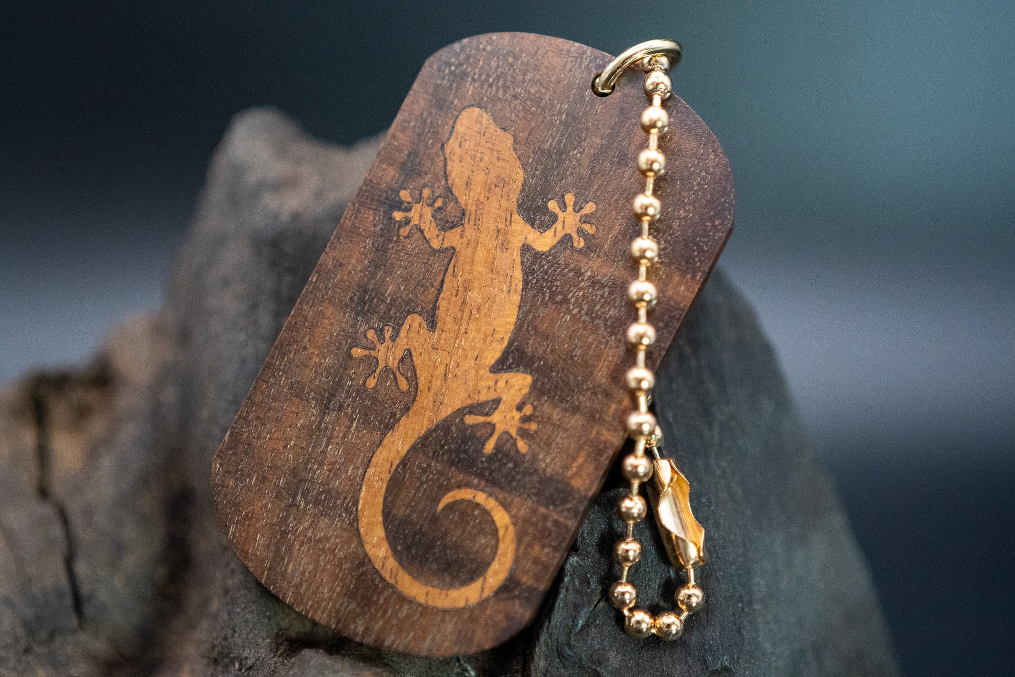 【荒野の秘宝】リングギジー ドッグタグ 象嵌 木登りトカゲ