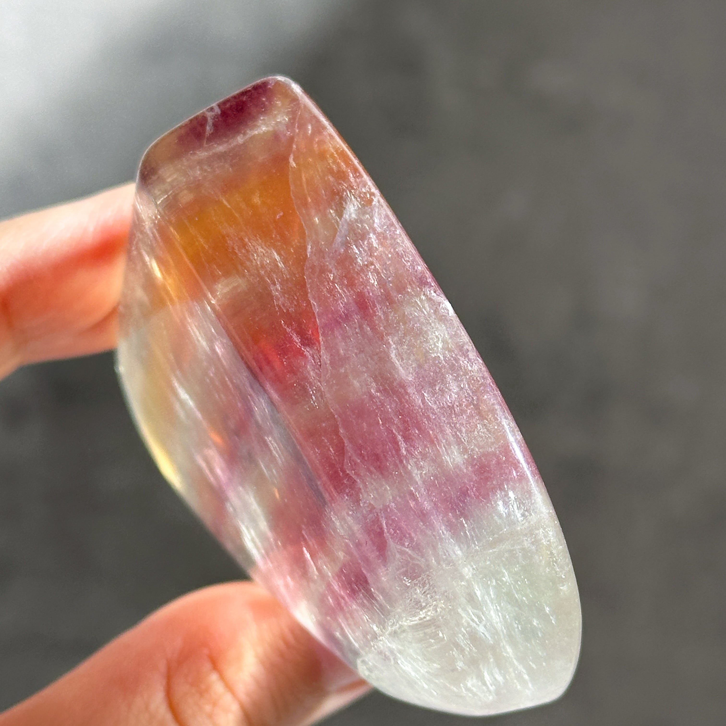 レインボーフローライトハート型のうつわ01◇ RainbowFluorite