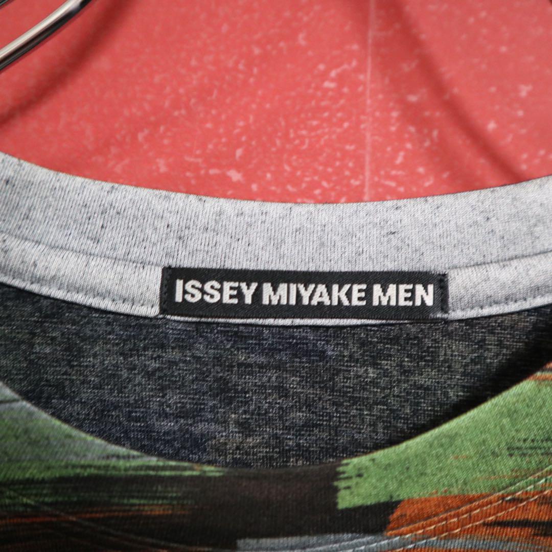 極美品】ISSEY MIYAKE MEN 斜めプリーツ 総柄デザインTシャツ 極美品】ISSEY MIYAKE MEN 斜めプリーツ 総柄デザインTシャツ