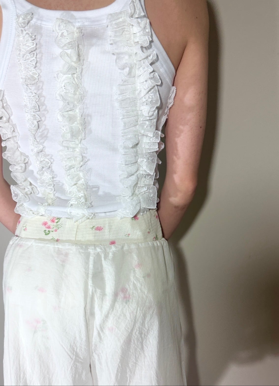 lessico familiare  [RUFFLE TANK]