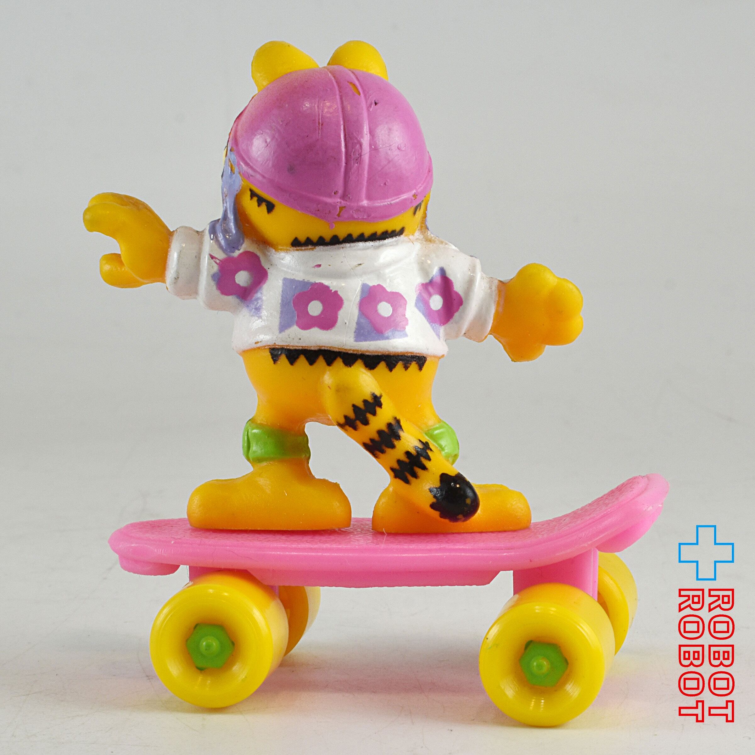マクドナルド ガーフィールド #3 スケートボード PVCフィギュア