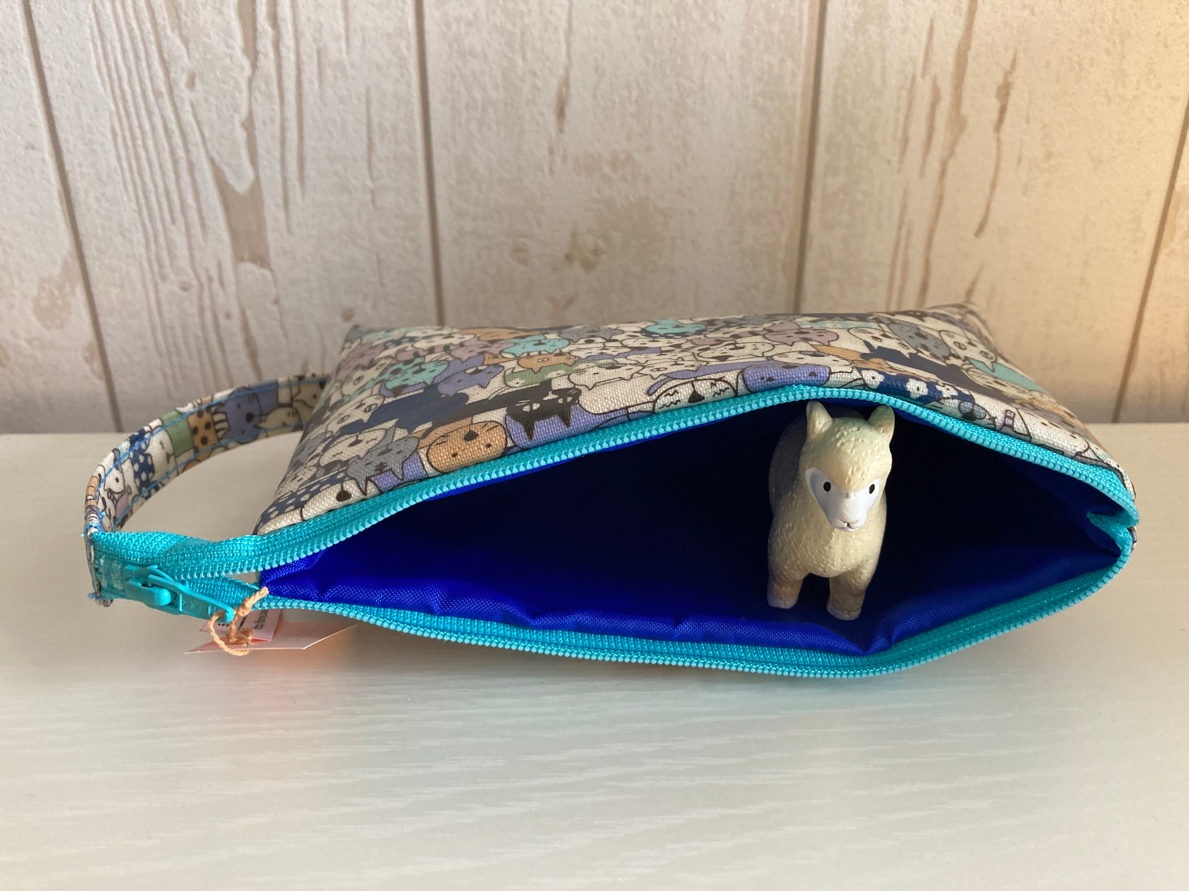 持ち手付きポーチ ねこ 青 | 手作り雑貨ひばりや