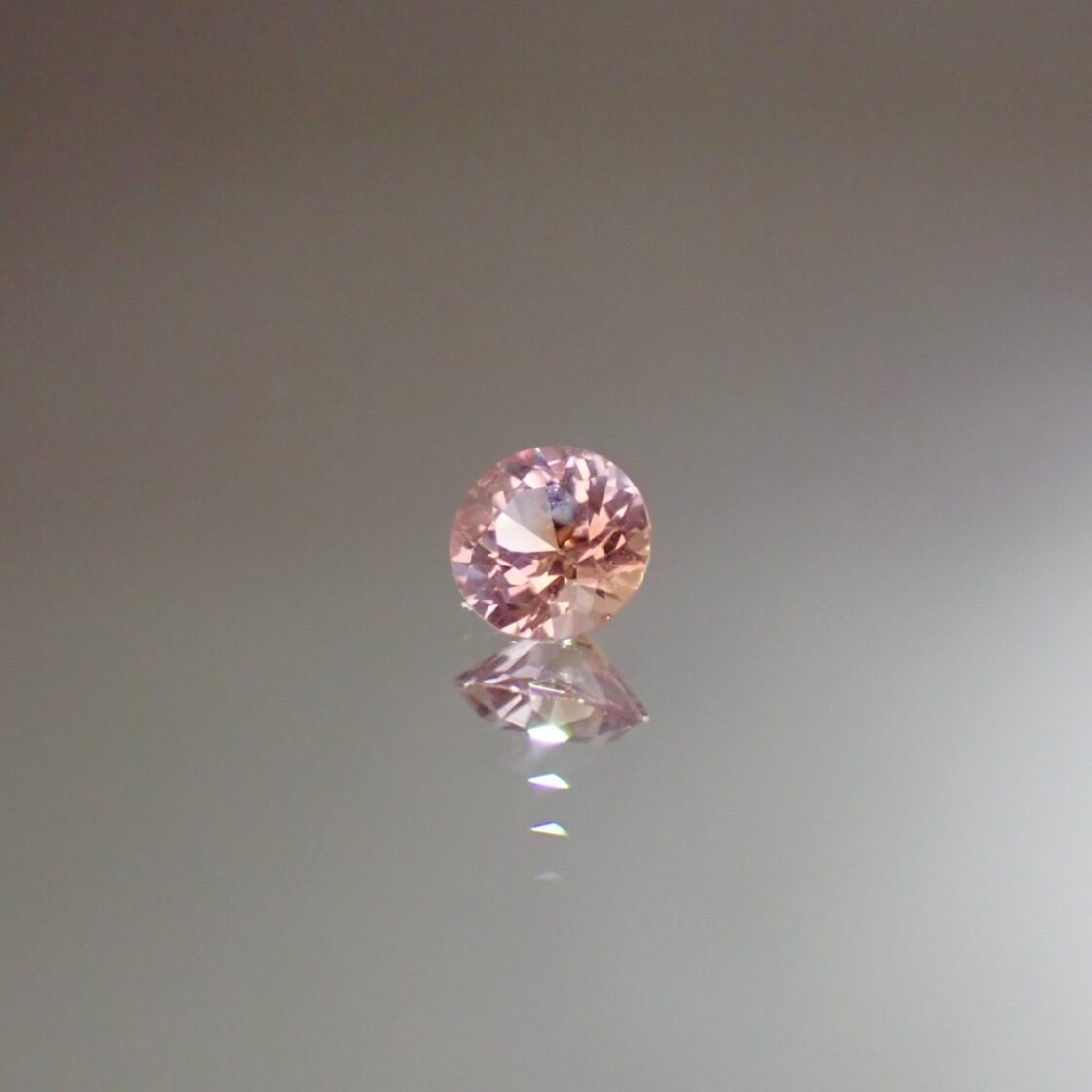 ピンクとオレンジのバイカラーモンタナサファイア❤️0.206Ct | PAY ID