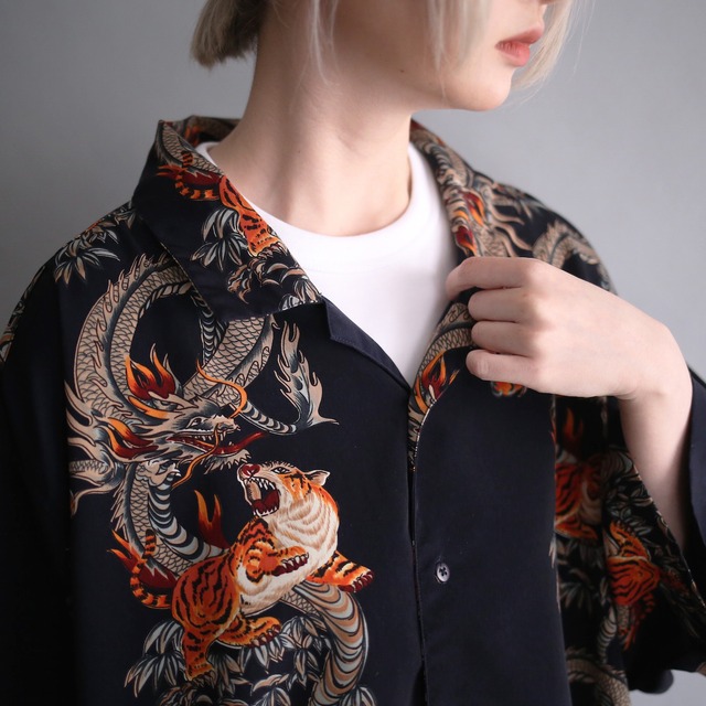 "龍×虎 "  good graphic super big h/s shirt