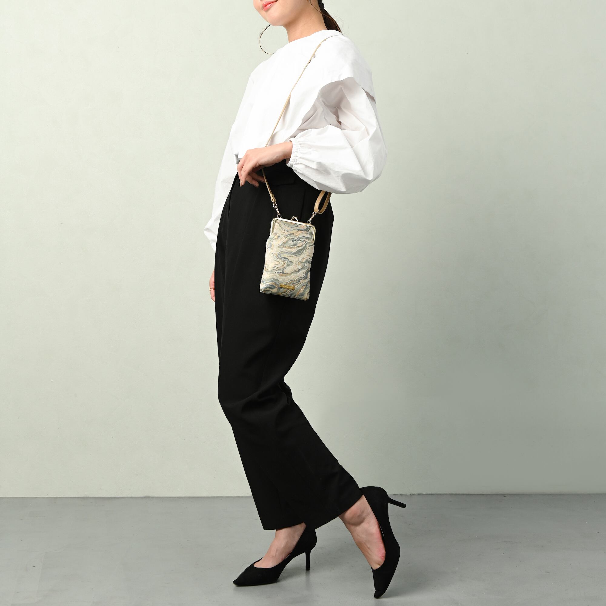 【sironeko】鷹（レッドデニム）メッセンジャーバック和柄　西陣織 sironeko様専用】鷹（レッドデニム）メッセンジャーバック和柄