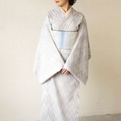 「霜羽(しもば)」矢羽柄〜洗えるきもの(シルジェリー格子柄)〜