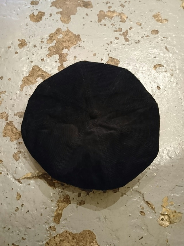 yippee "BIG BERET" black corduroy