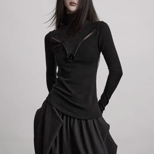 Cutout accent knit top C1378