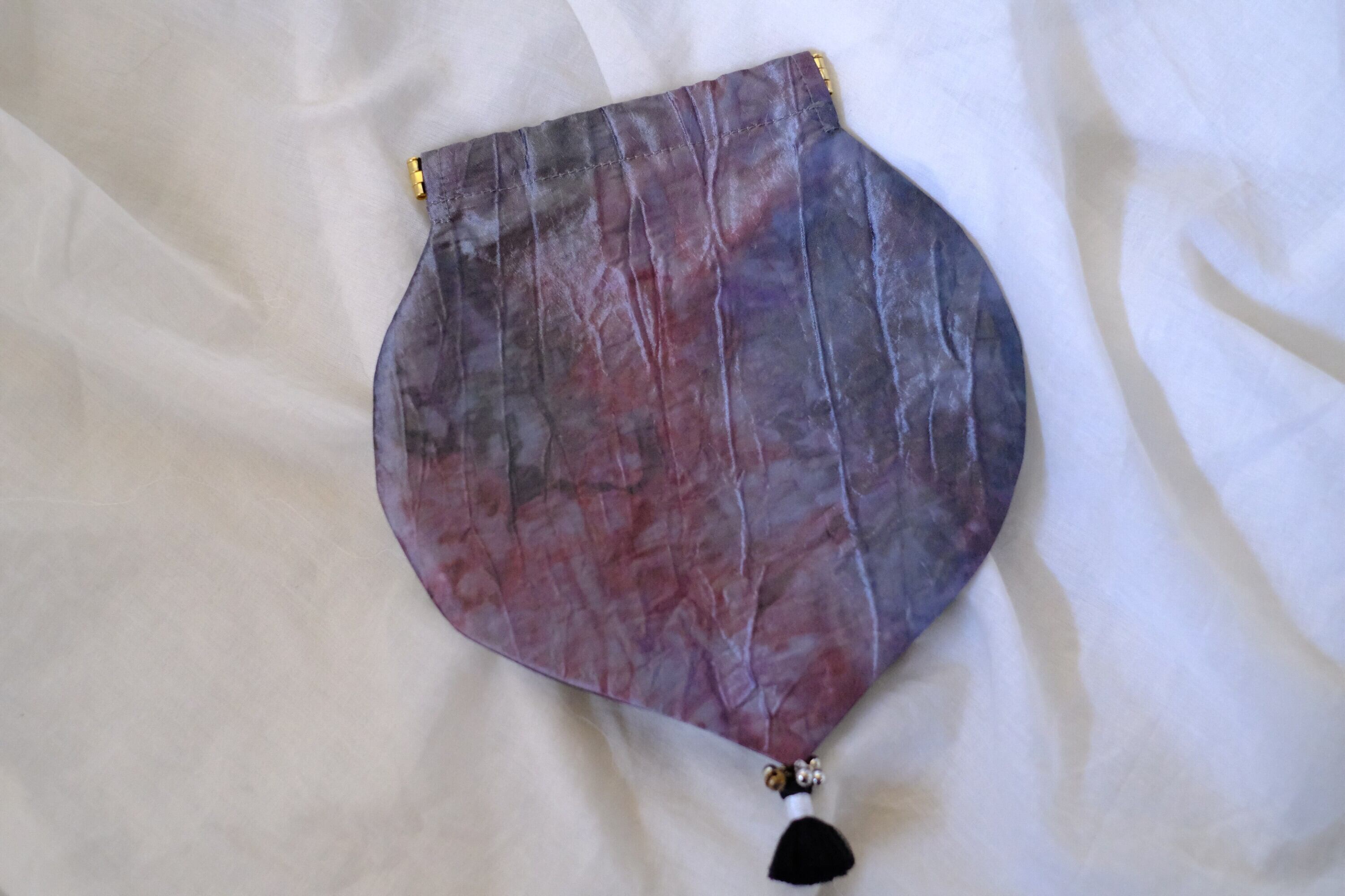 バネ口ポーチ　o-0528