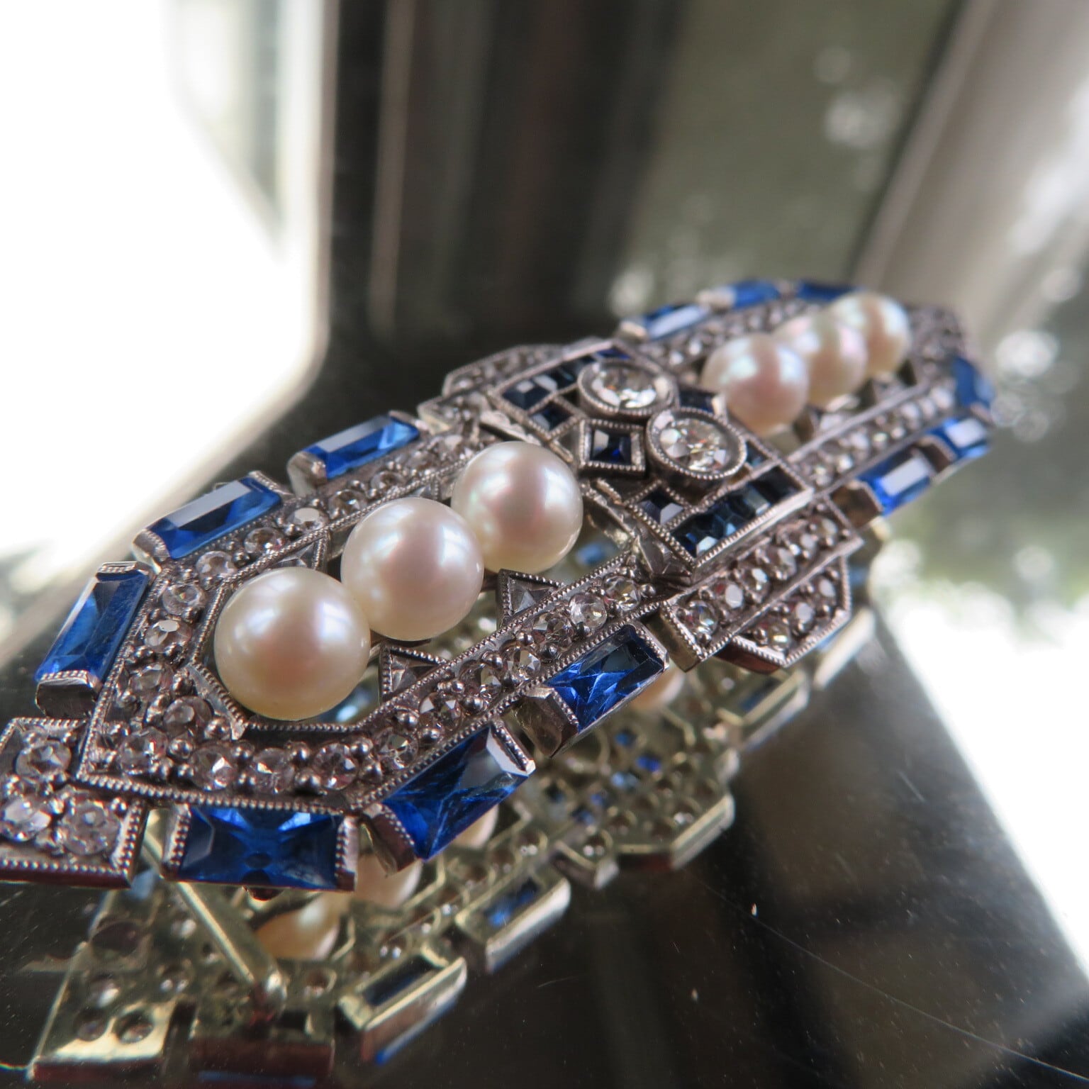 アンティーク 銀台ダイヤあこやのデコデザイン帯留め