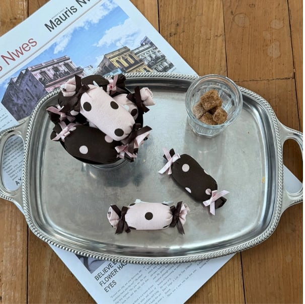 予約【todley】Chocolat Dot Candy Pin