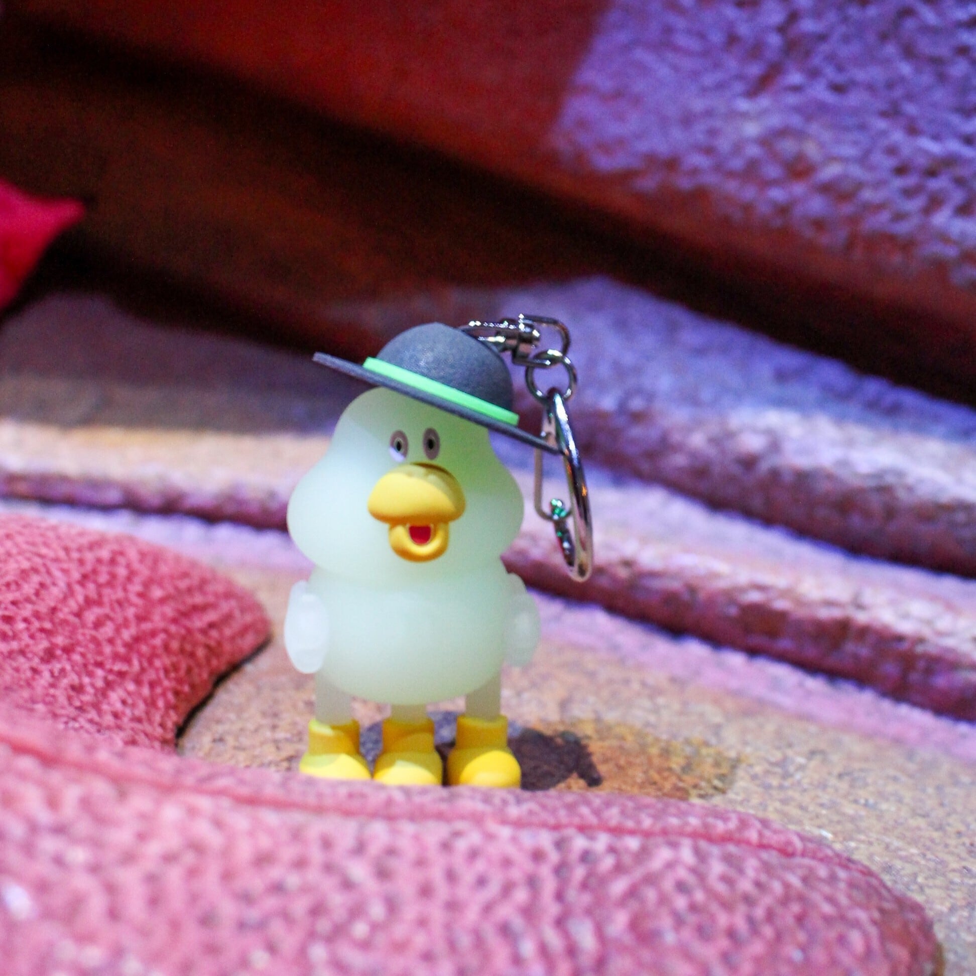 DUCKROW FIGURE KEY HOLDER(蓄光) | DUCKROW DEPART