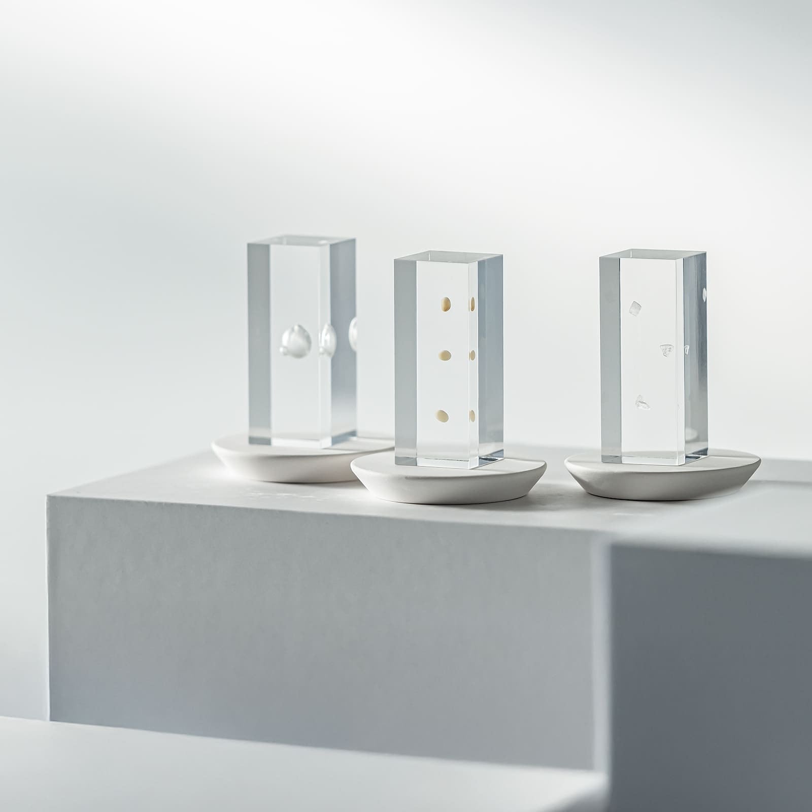 光のお供え プレミア 【 水・米・塩 】 ［ 神具 地平 付き ］ | モダン