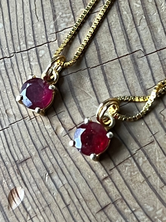 ルビーペンダント 14KGFチェーン付