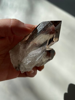 パキスタン　ギルギット　スカルドゥ産　スモーキークォーツ　タントリックツイン　虹