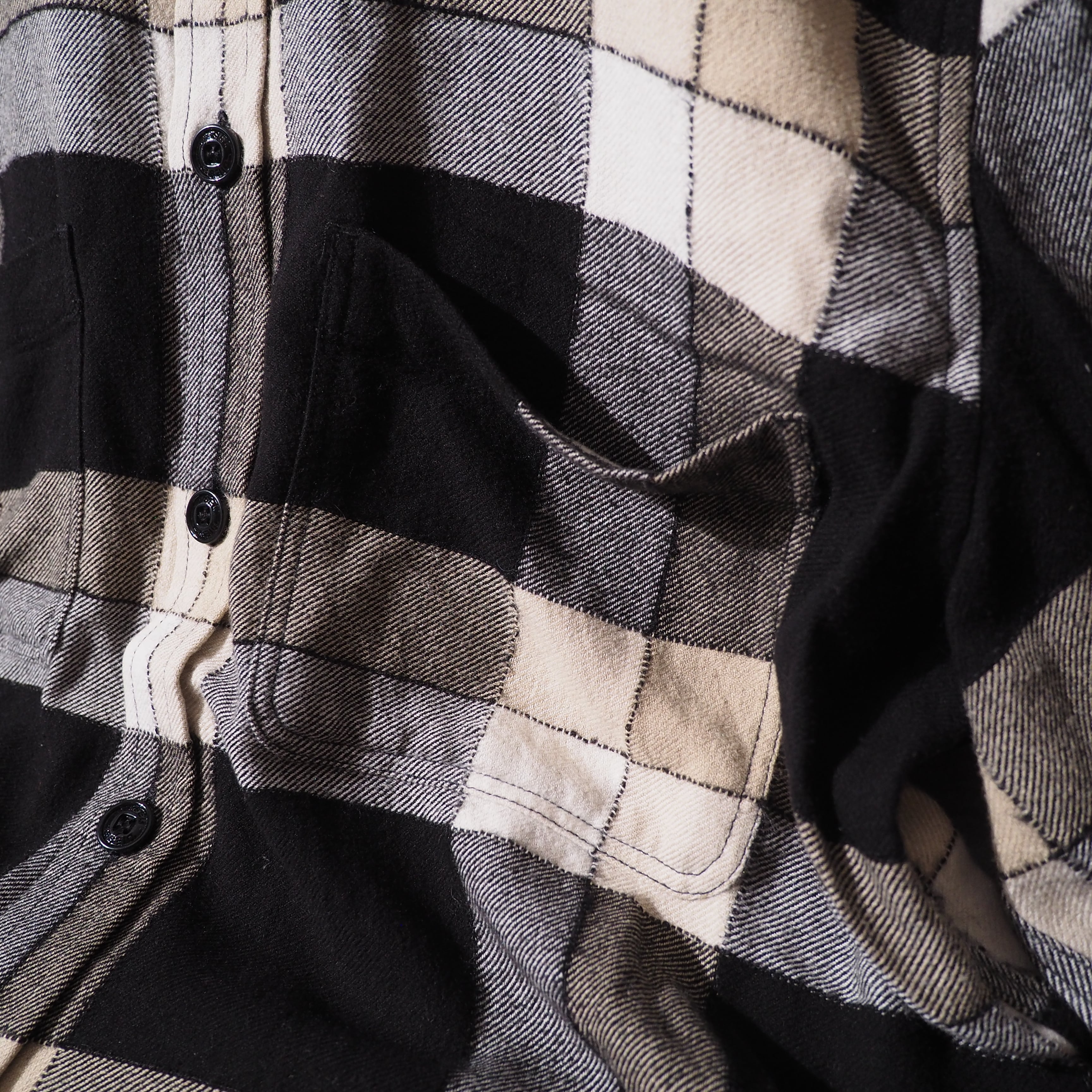 " DIESEL " Irregular Stitched × Embossed Monotone Check Shirt