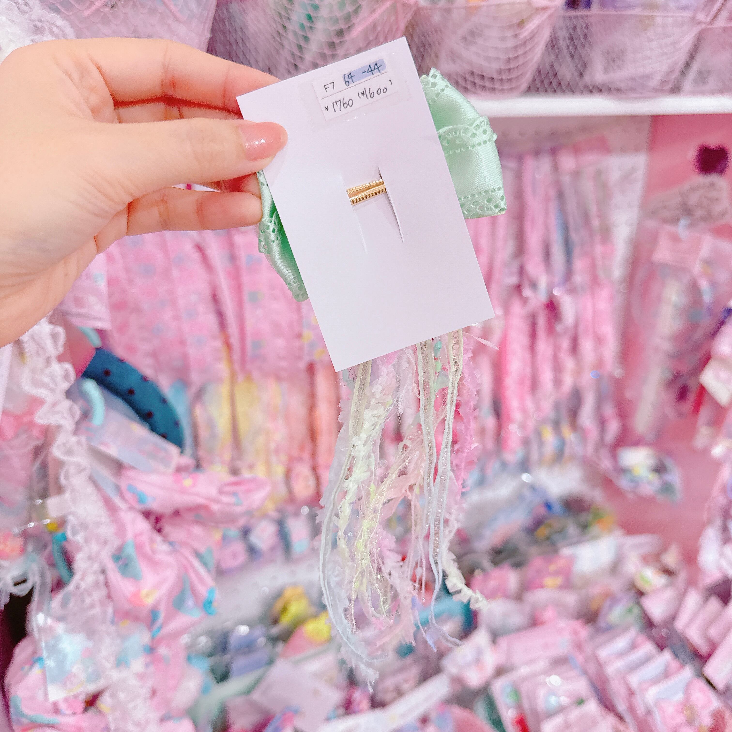 【F7】64-44きらきらリボンヘアクリップ