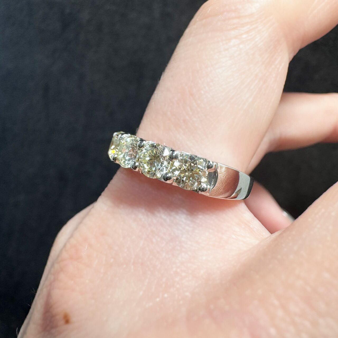 Pt900 2.197ct 7ピース 大粒ダイヤモンド エタニティリング | カオキ