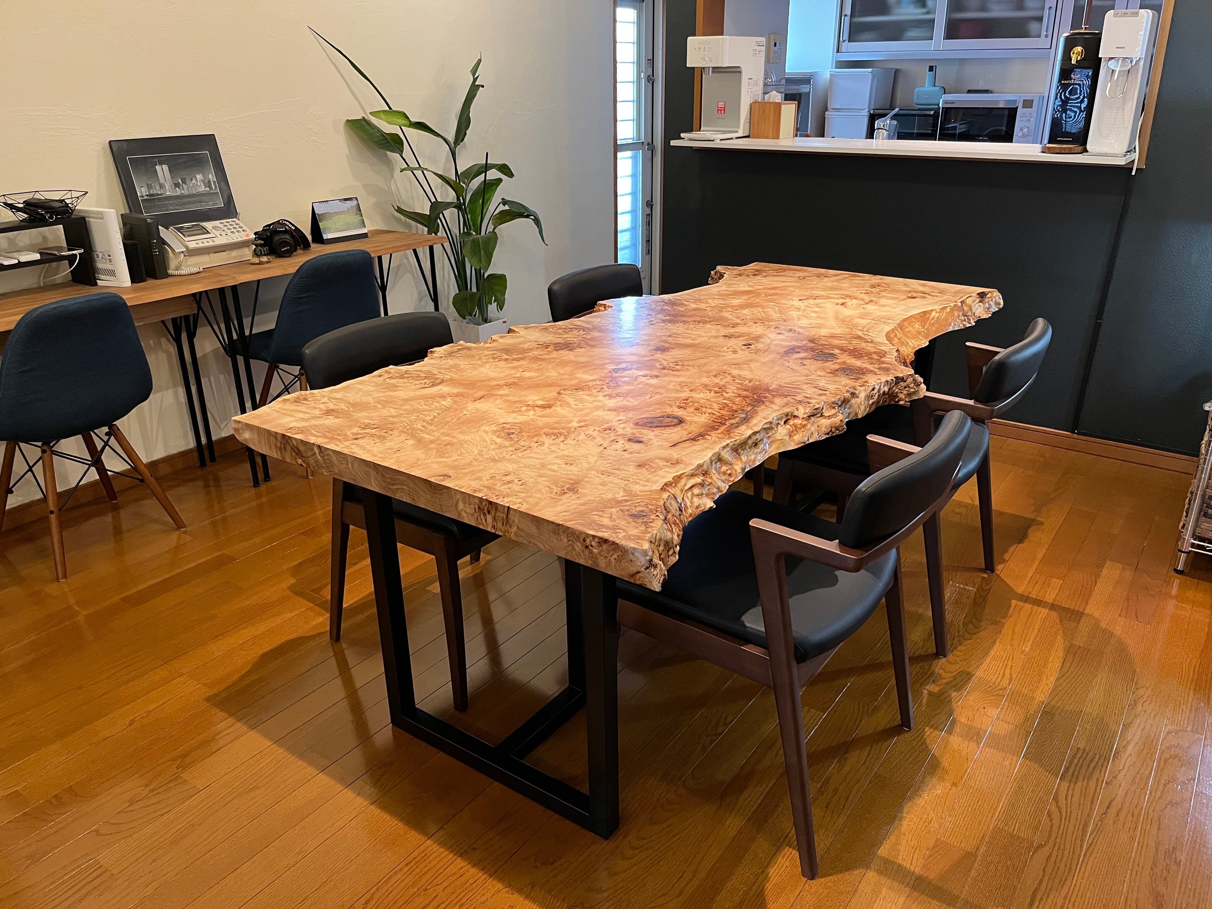 樹種のご紹介 | 千年家具 - 一枚板 テーブル専門店