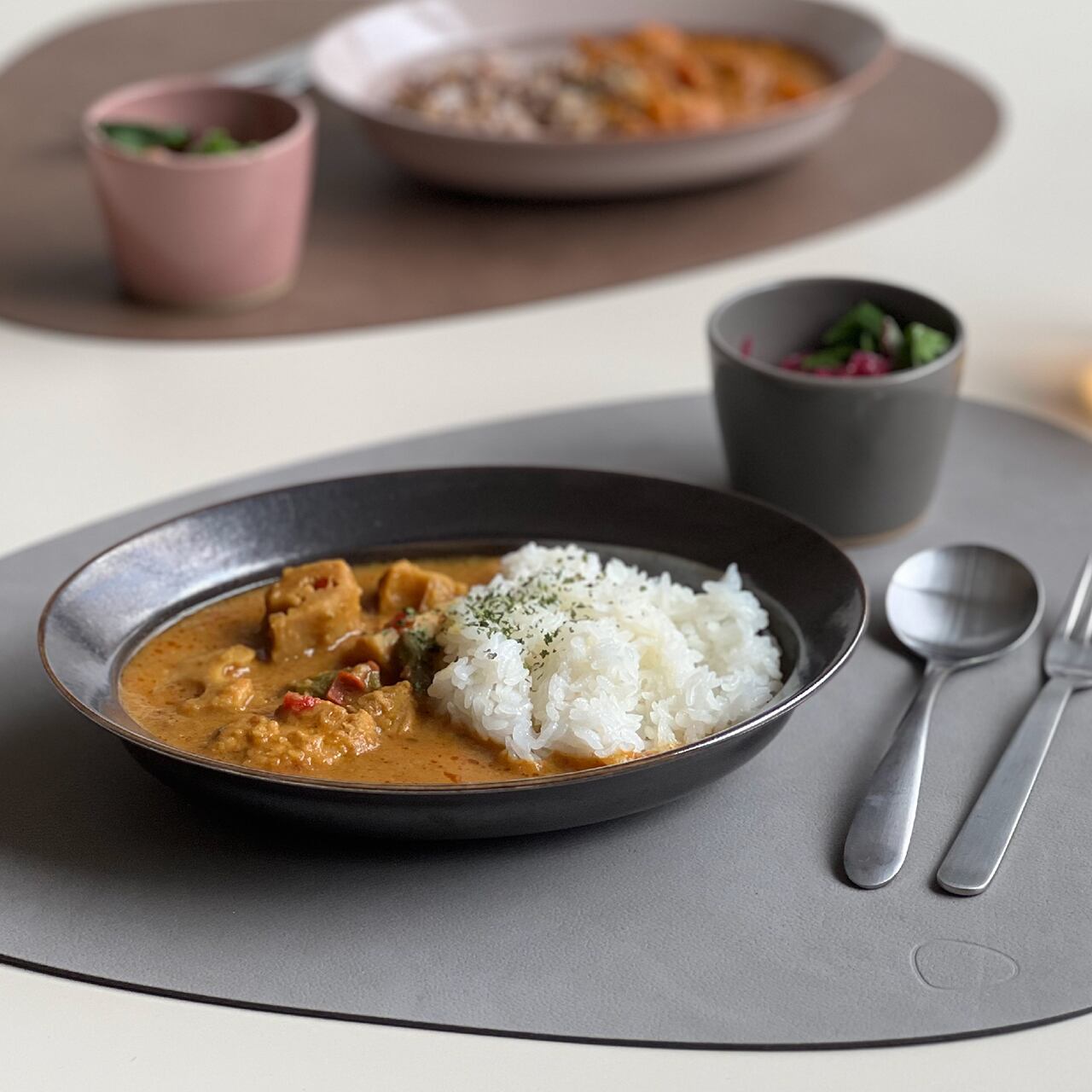 A2351 リムカレー皿（黒） | KANESAN1893