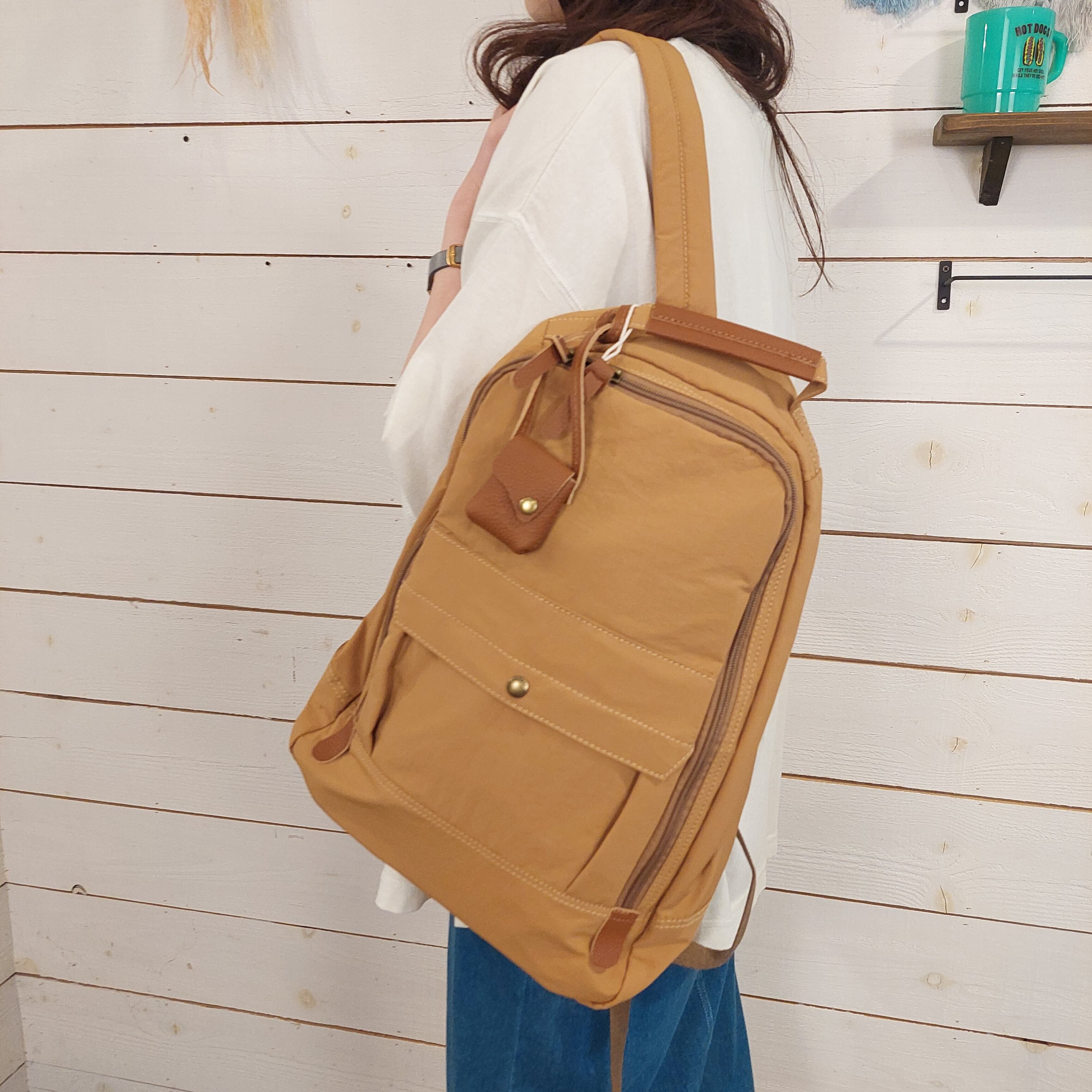 ウォッシュナイロンカウレザーリュック   P-346