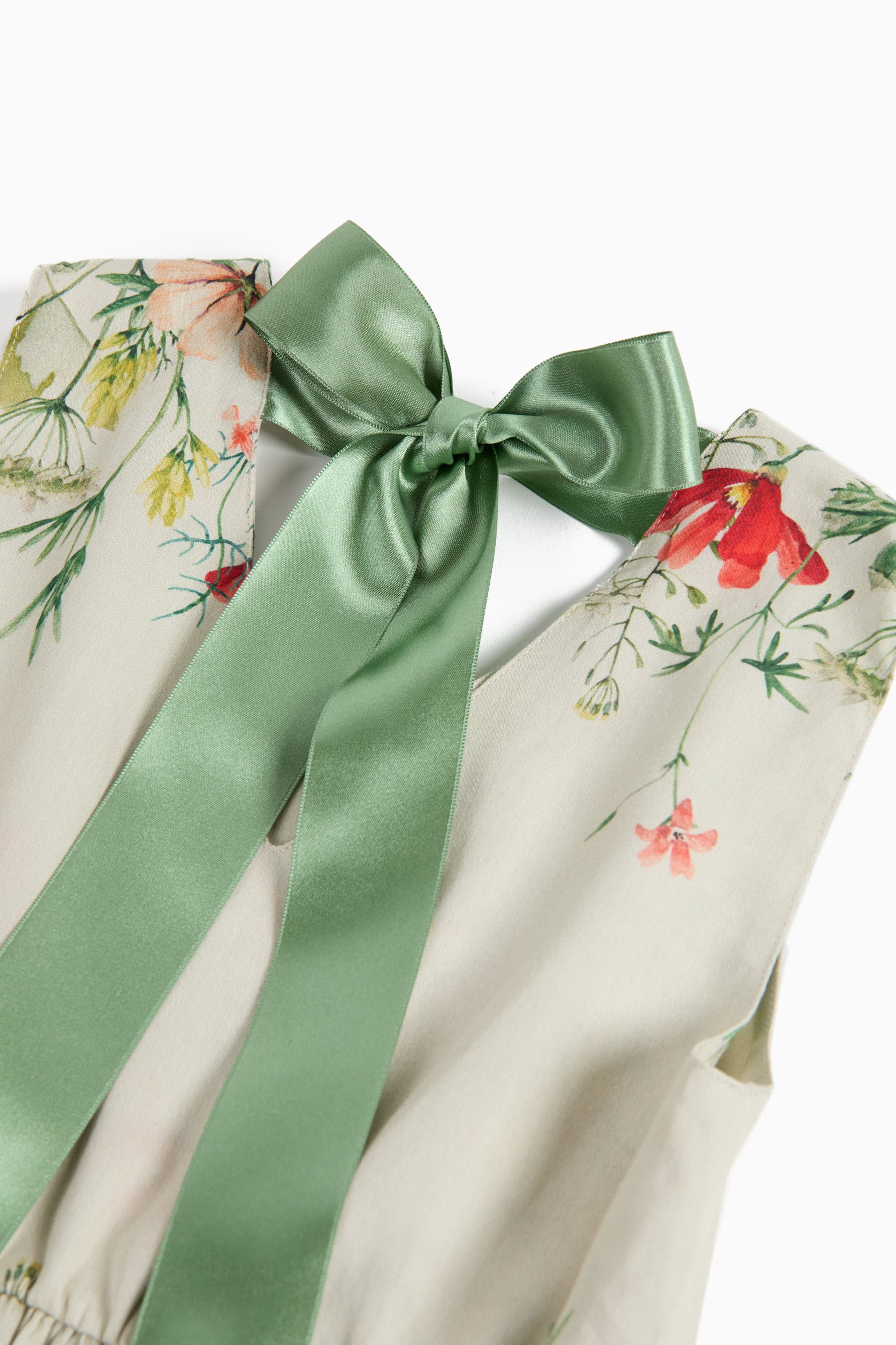 【新品】wolf＆rita 花柄ワンピース 12Y 152〜158cm 完売品 新品】wolf＆rita 花柄ワンピース 12Y 152〜158cm 完売品 新品