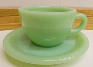 【アンティーク】ファイアーキングKW-193 3 Vintage Fire King Jadeite Jadite HEAVY Restaurant Ware CUP & SAUCER SET