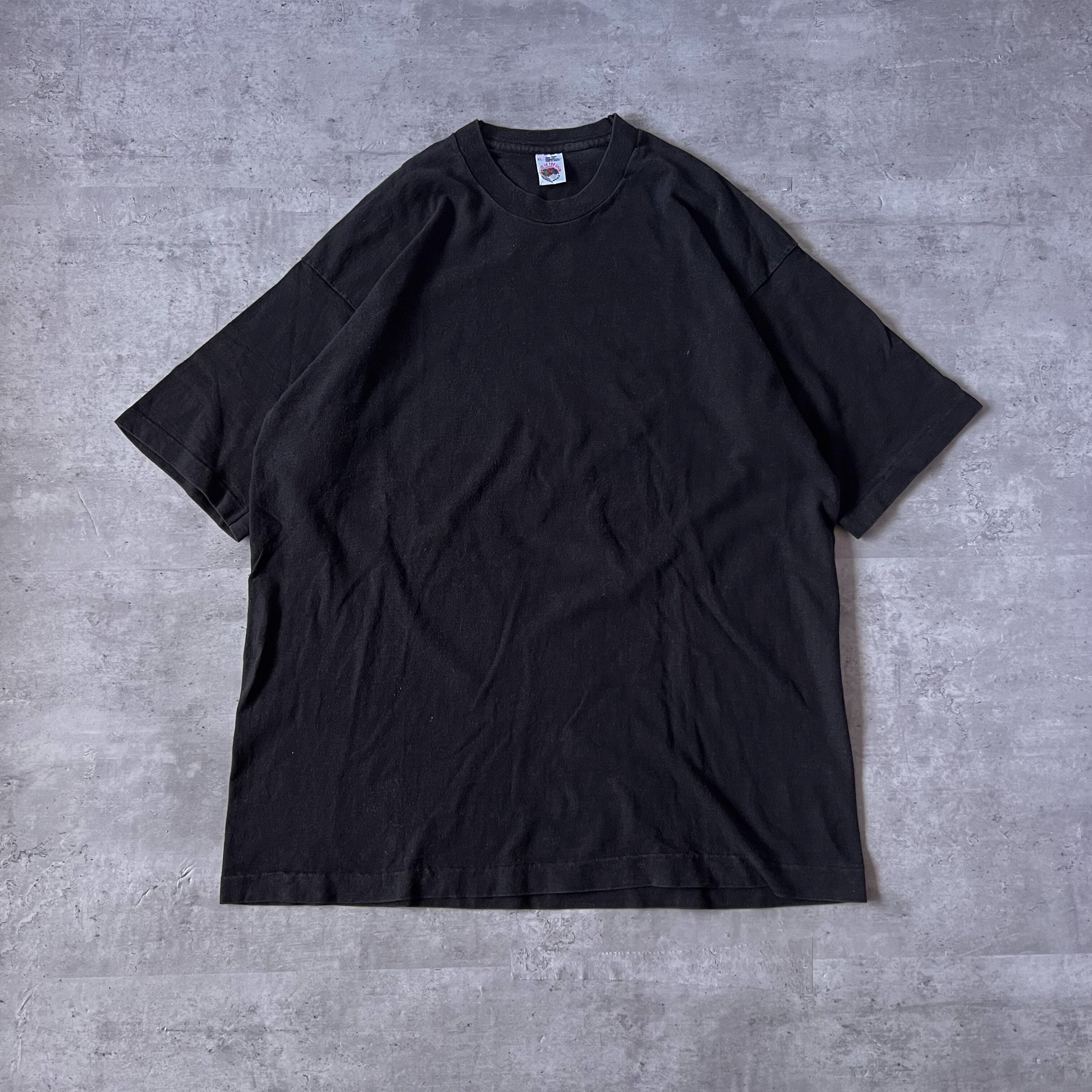 90s “FRUIT OF THE ROOM” XL size made in usa black color plain Tee