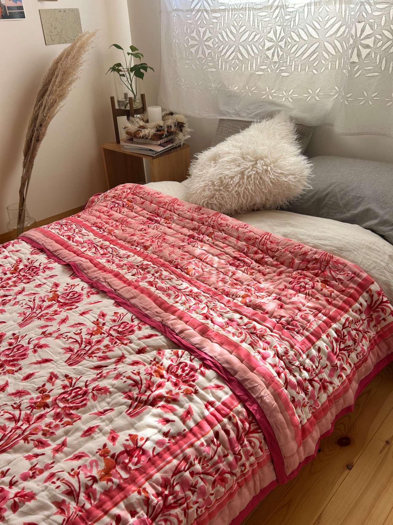 ローズシャワー シングルサイズ　ブロックプリントキルト　インドのお布団　