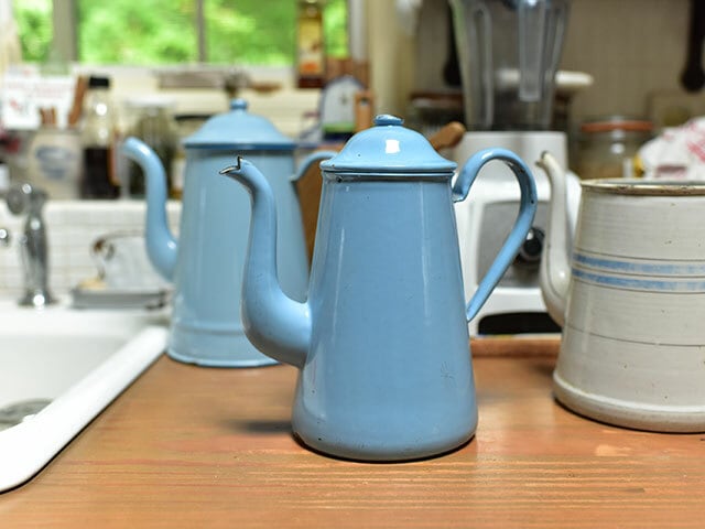 フレンチアンティーク ホーロー製水色のティーポット(B)