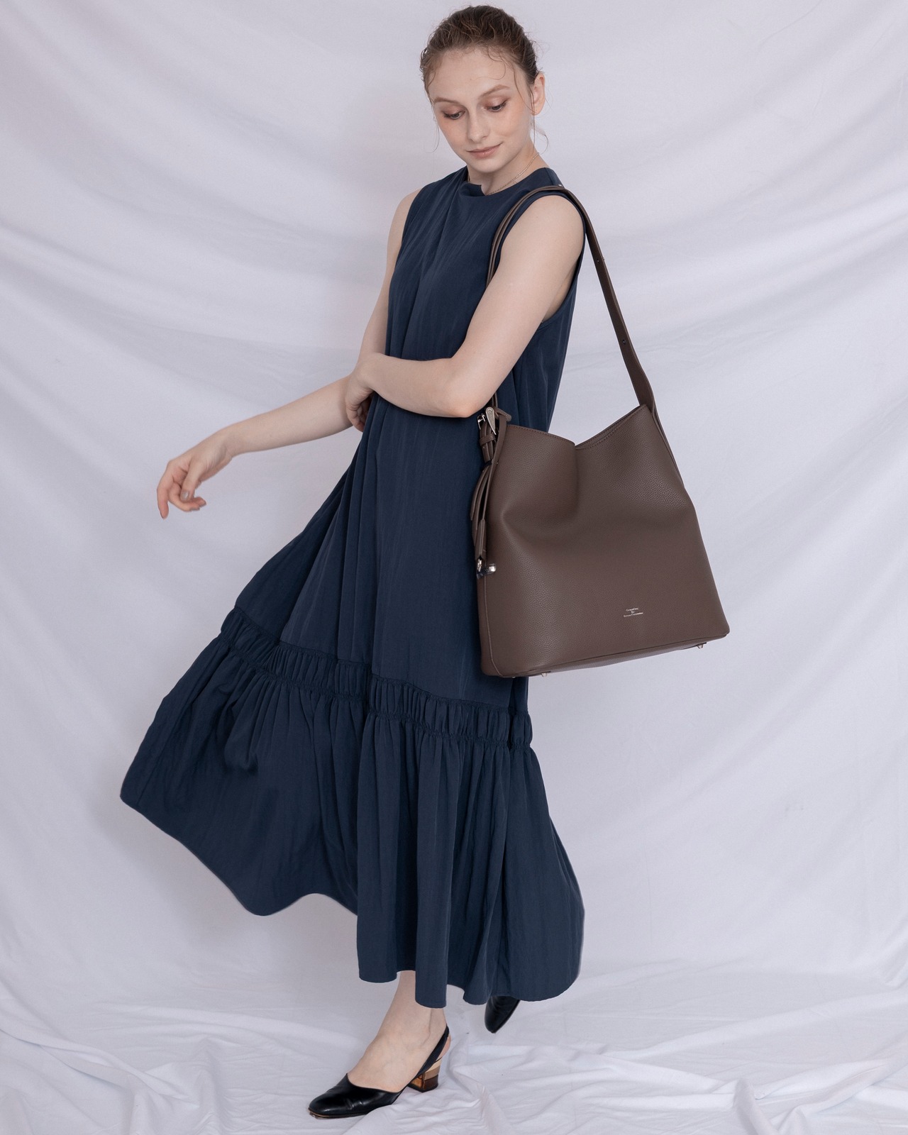 BELTED BUCKET BAG（LARGE）
