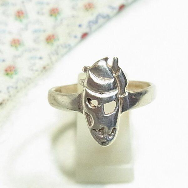 Pt900天然ダイヤモンド☆お星様のミル打ちペアシェイプリング