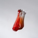 赤のひらひら花瓶