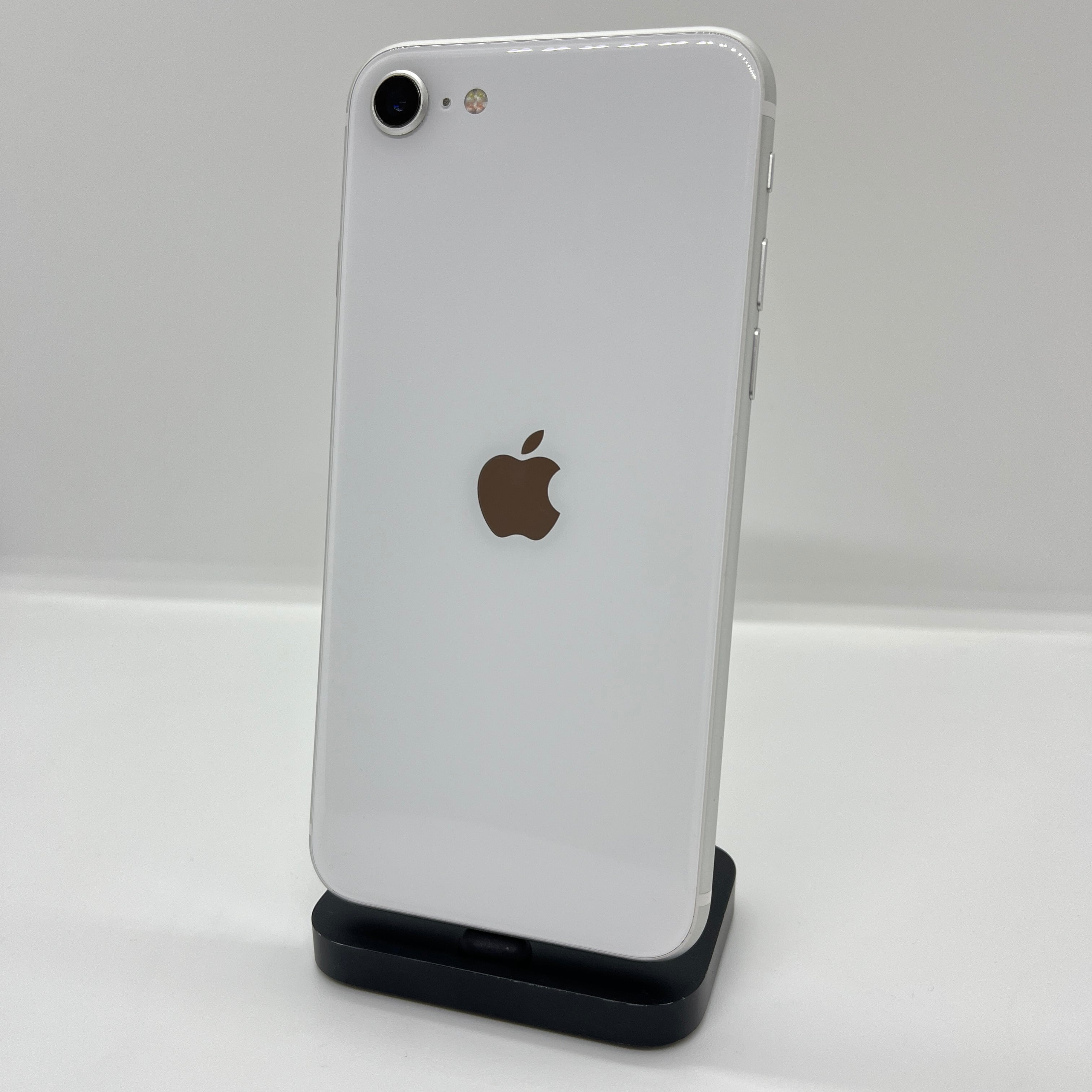 バッテリー最大容量100％】iPhoneSE2 128GB ブラック【SIMロック解除
