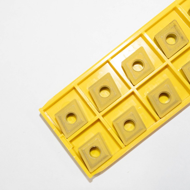 京セラ CNMG120408:CR300