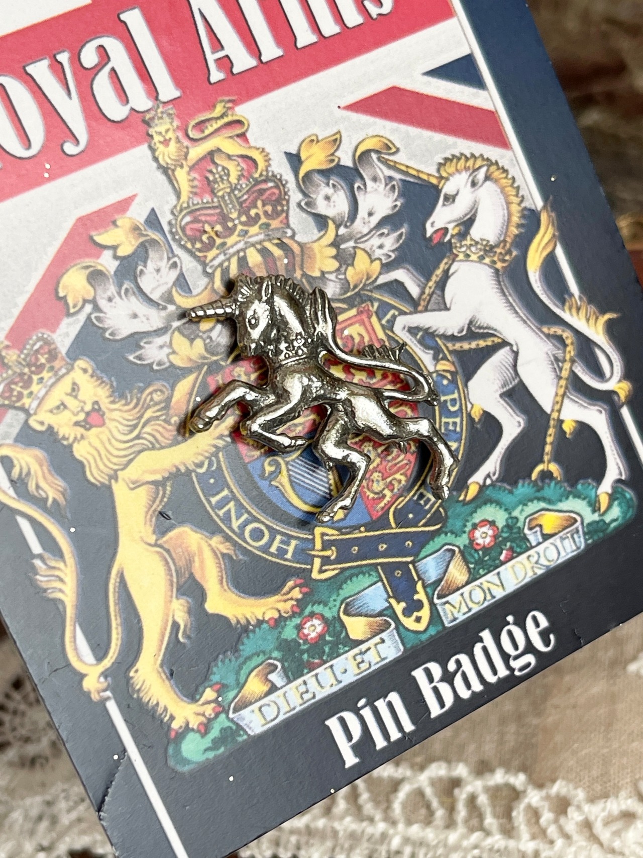 『Westminster Abbey』ユニコーン ピューター ピンバッジ Royal Arms Unicorn Pewter Pin Badge ウエストミンスターの画像06