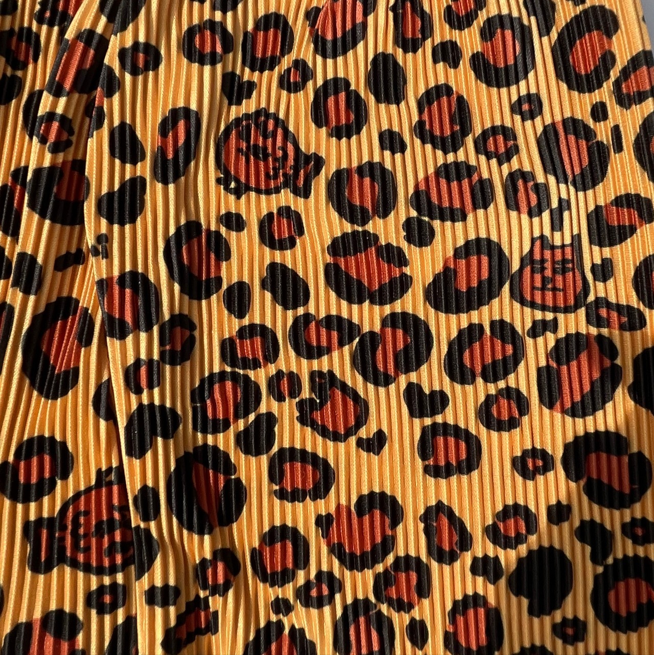 PLEATS! pants -にゃんにゃん