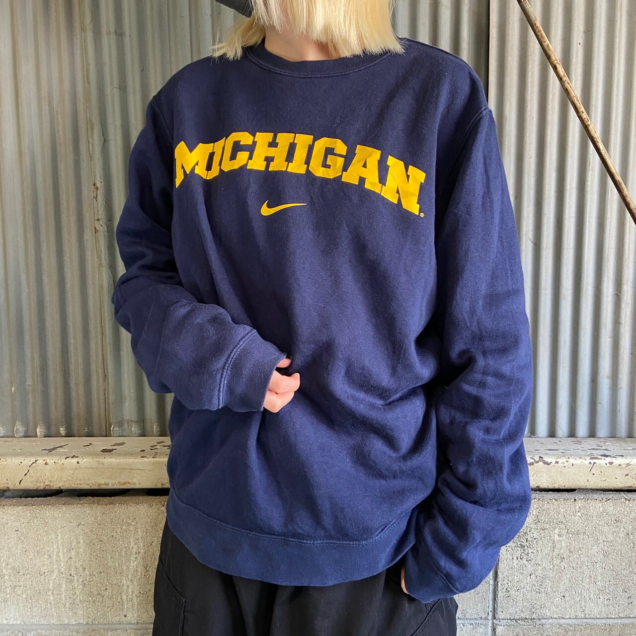 NIKE ナイキ MICHIGAN カレッジチームロゴ スウェット メンズM 古着 ス 