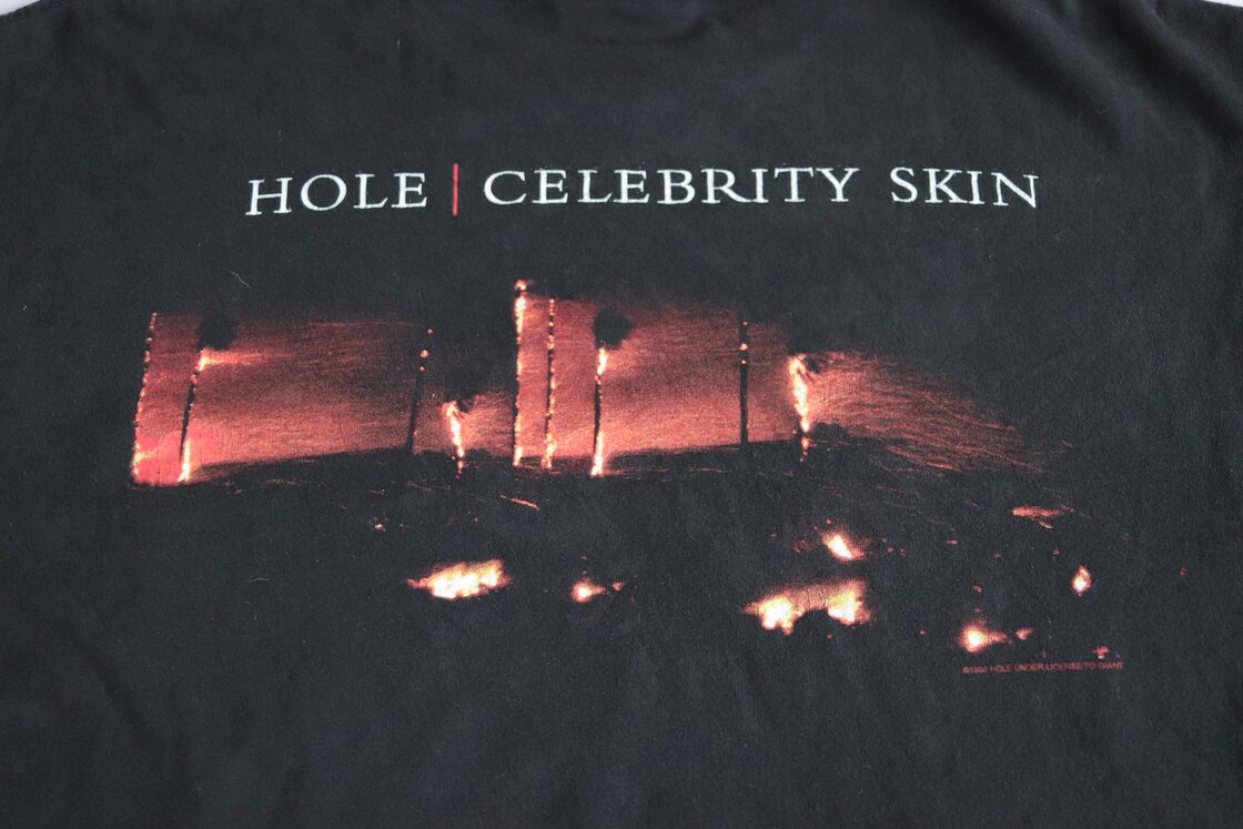 HOLE CELEBRITY SKIN VINTAGE T-shirts | Pay ID