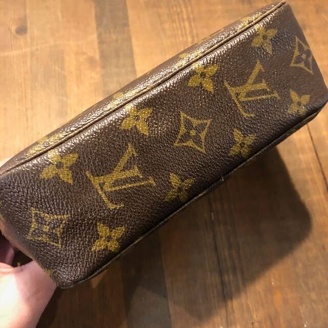 LOUIS VUITTON ⭐︎ルイ ヴィトン　ポーチ トゥルース・トワレット18　メイクポーチ　クラッチバッグ　モノグラム ブラウン/1220181  | number12 powered by BASE