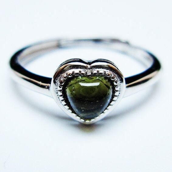 モルダバイト リング モルダウ石 指輪 ハート フリーサイズ 15号 一点物 メール便可 [M便 1/20] 199-574