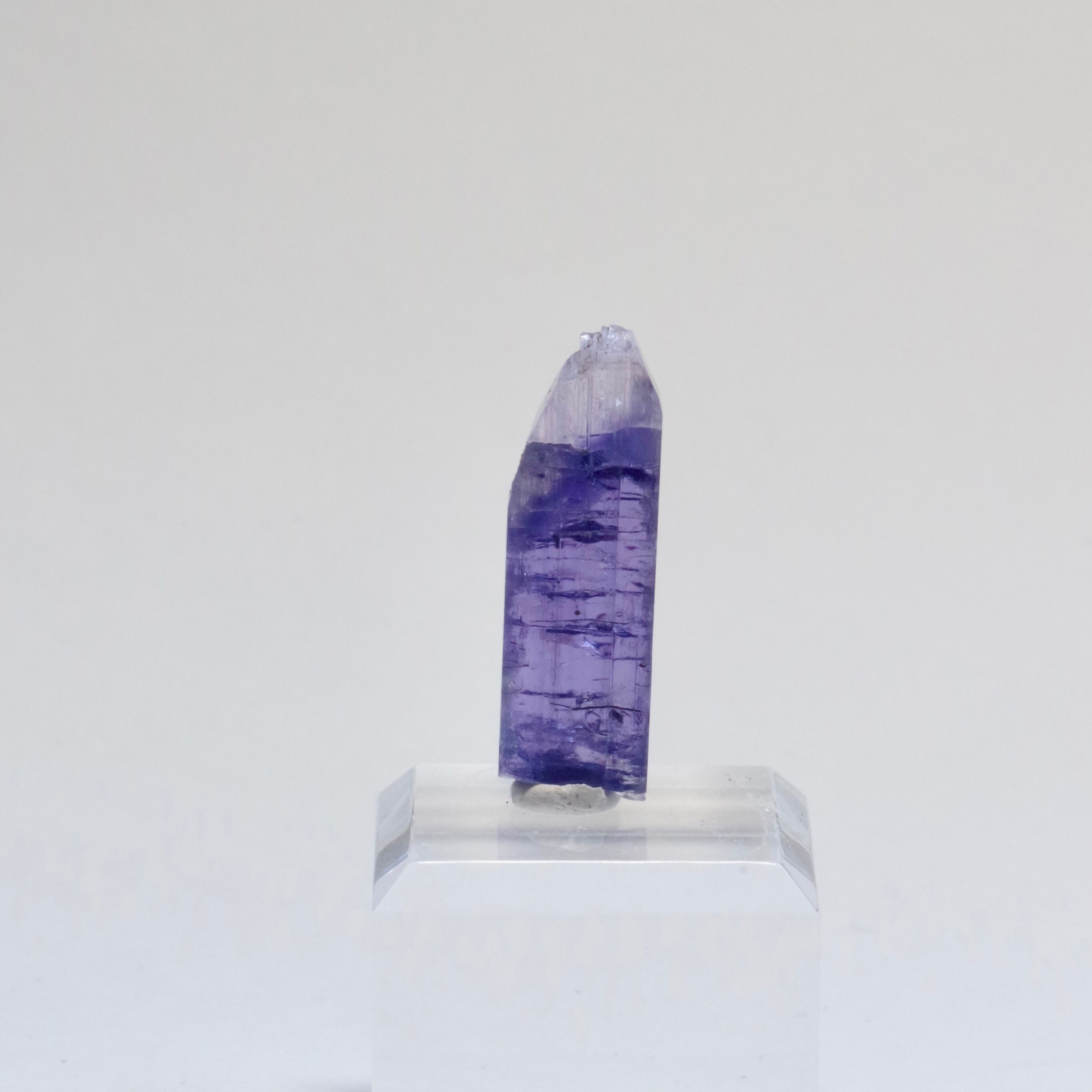 タンザナイト | World Minerals 世界中の鉱物原石の販売店 タンザナイト | World Minerals 世界中の鉱物原石の販売店