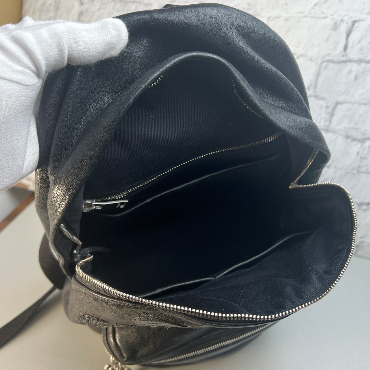 SAINT LAURENTサンローランリュック ブラック A-9434