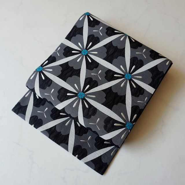 【なごや帯】黒地　桜つなぎ文　織なごや帯