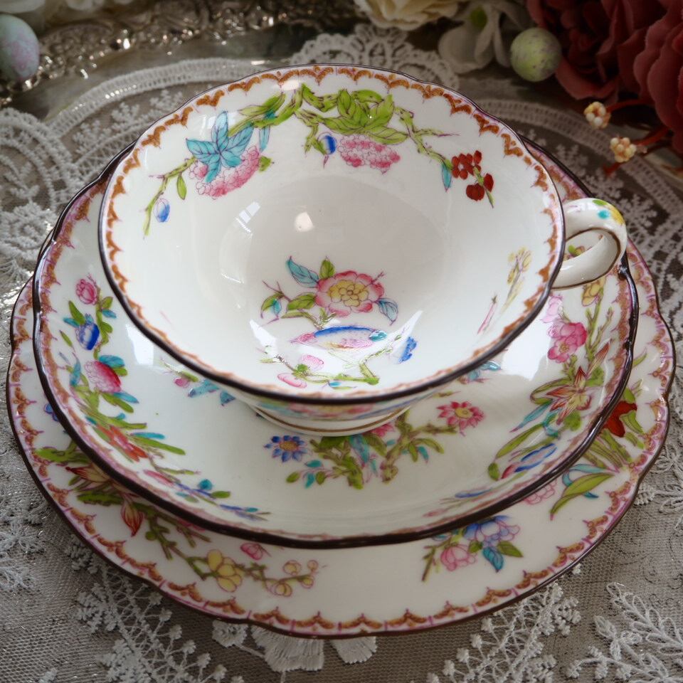 ◇英国アンティーク オールドミントン 花鳥柄 トリオ カップ＆ソーサー 